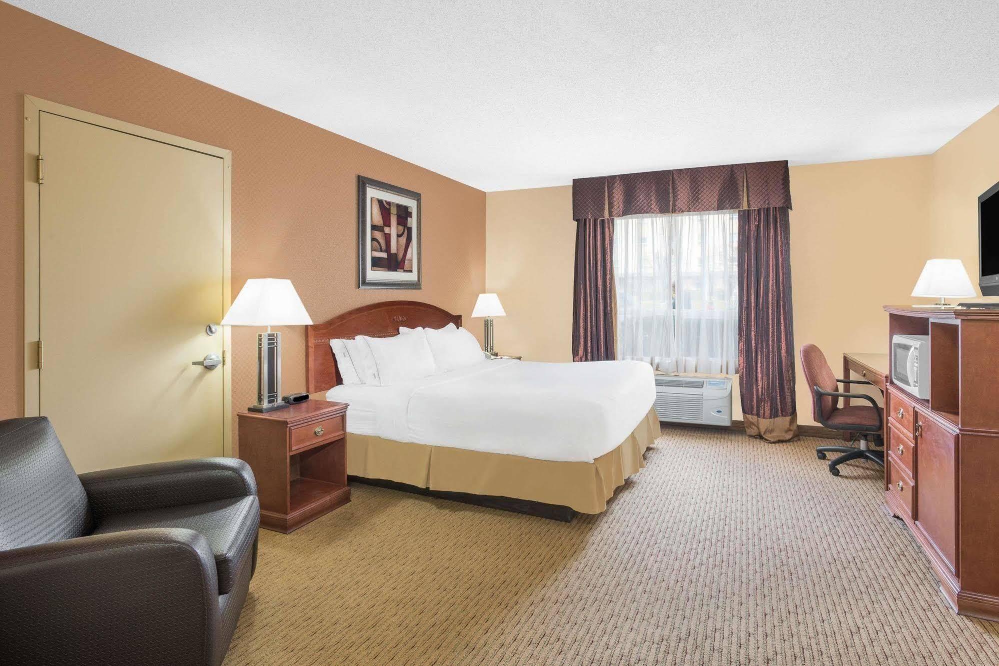 Best Western Plus West Edmonton Exterior photo