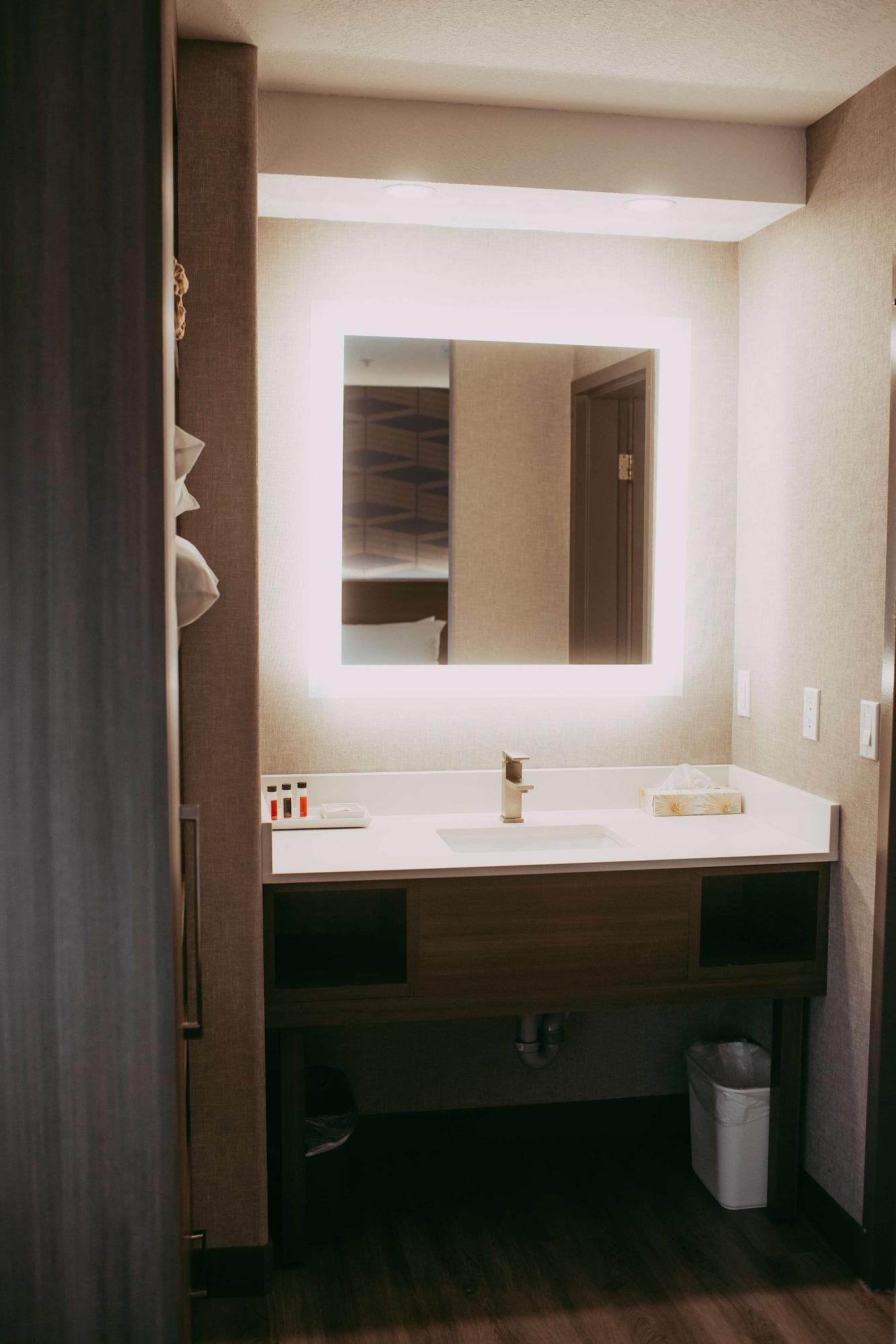 Best Western Plus West Edmonton Exterior photo