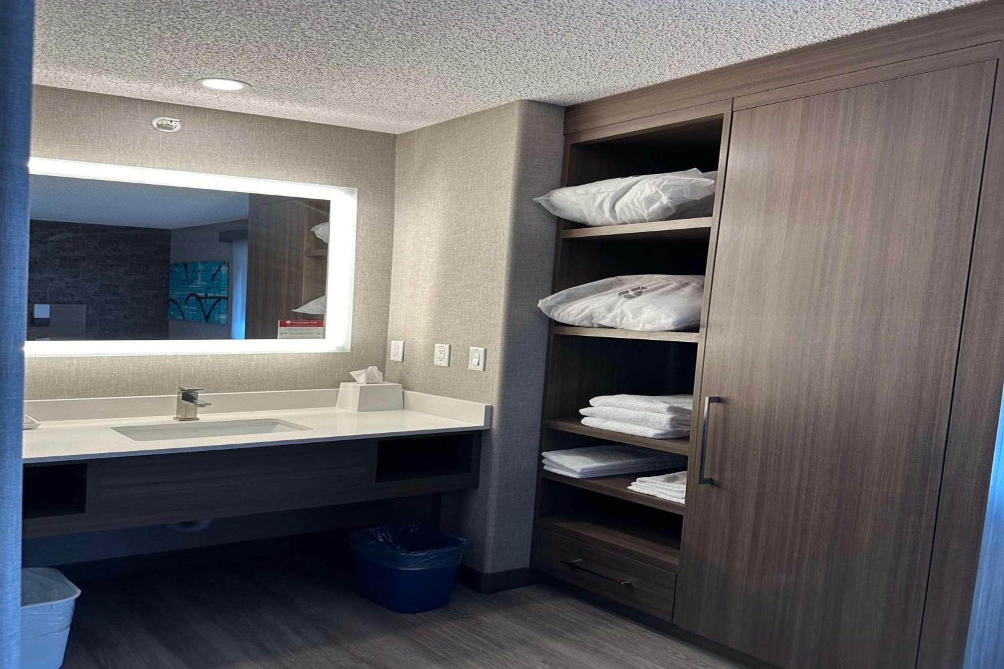 Best Western Plus West Edmonton Exterior photo